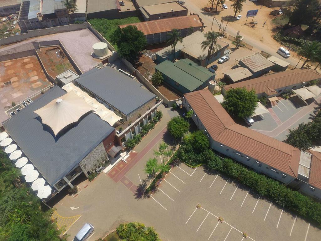2Ten Hotel Sibasa Zewnętrze zdjęcie